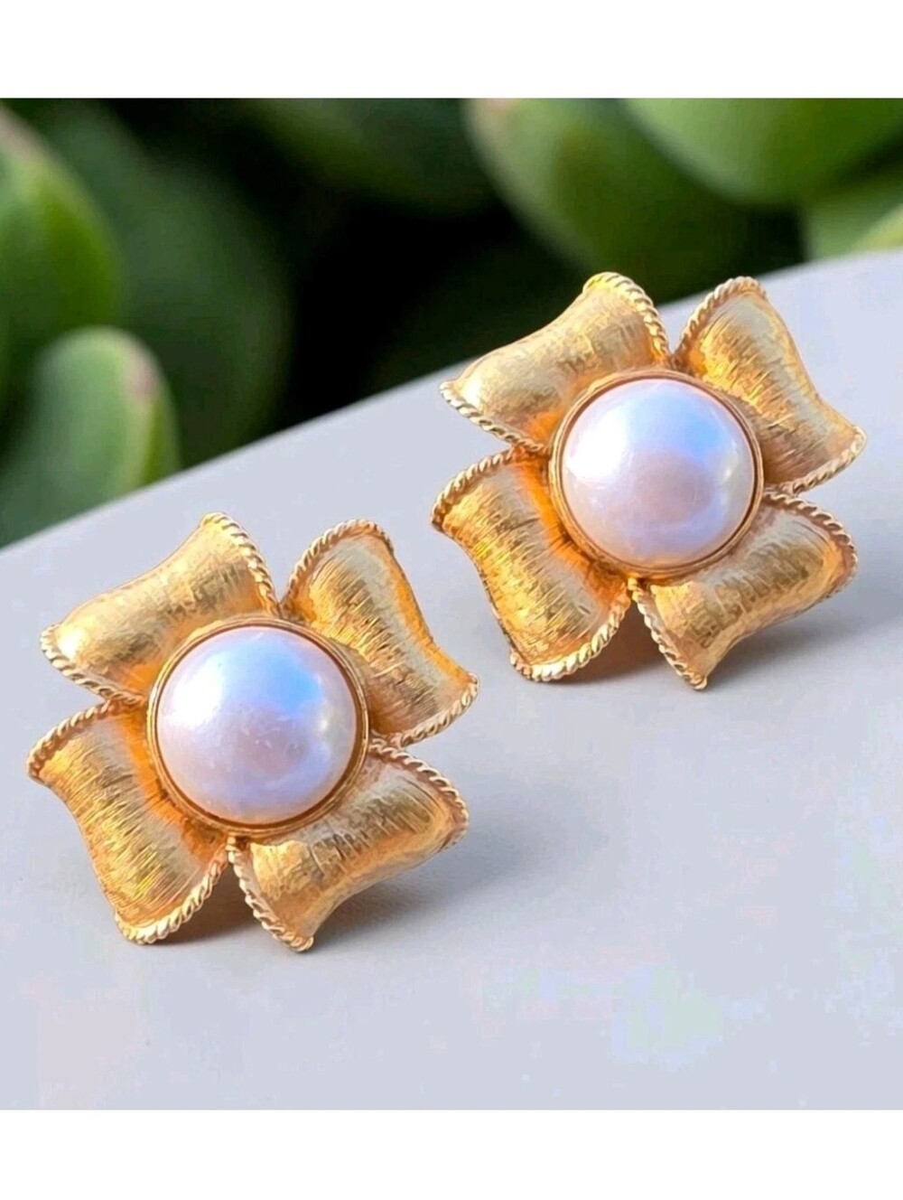 Vintage Faux Pearl Flower Statement Clip On Earrings Textured Gold Tone Marked ©